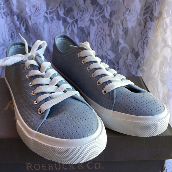 Roebuck & Co. Shoes - Picture 2 of 7